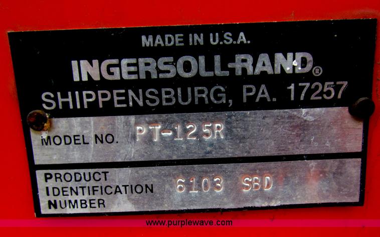 image for item E4024 1994 Ingersoll Rand PT125R pneumatic roller
