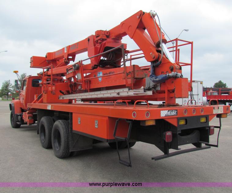image for item E4025 1994 Ford LNT8000 bridge inspection truck