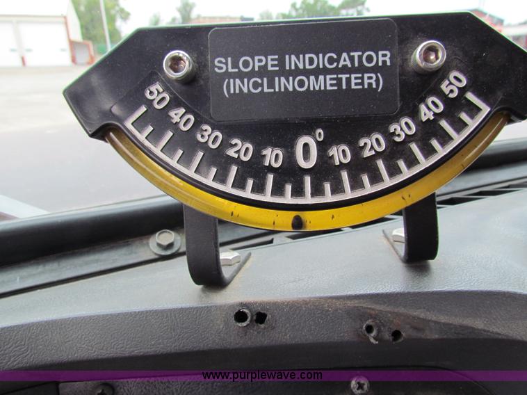 image for item E4025 1994 Ford LNT8000 bridge inspection truck