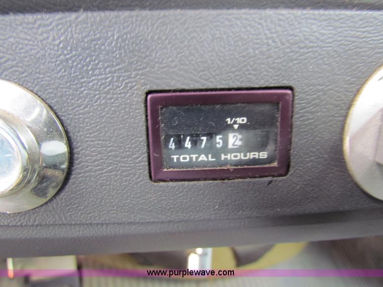 image for item E4025 1994 Ford LNT8000 bridge inspection truck