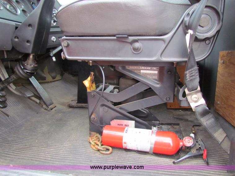 image for item E4025 1994 Ford LNT8000 bridge inspection truck