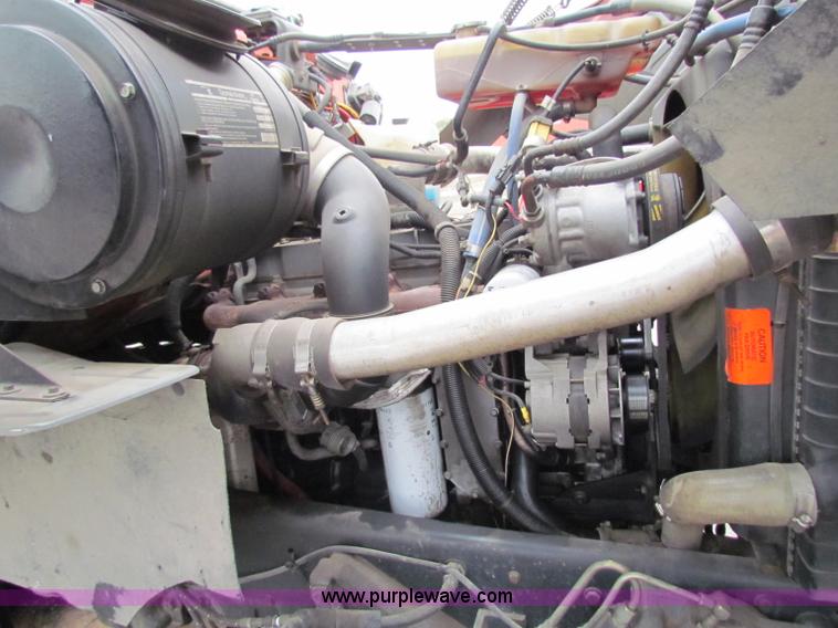 image for item E4025 1994 Ford LNT8000 bridge inspection truck