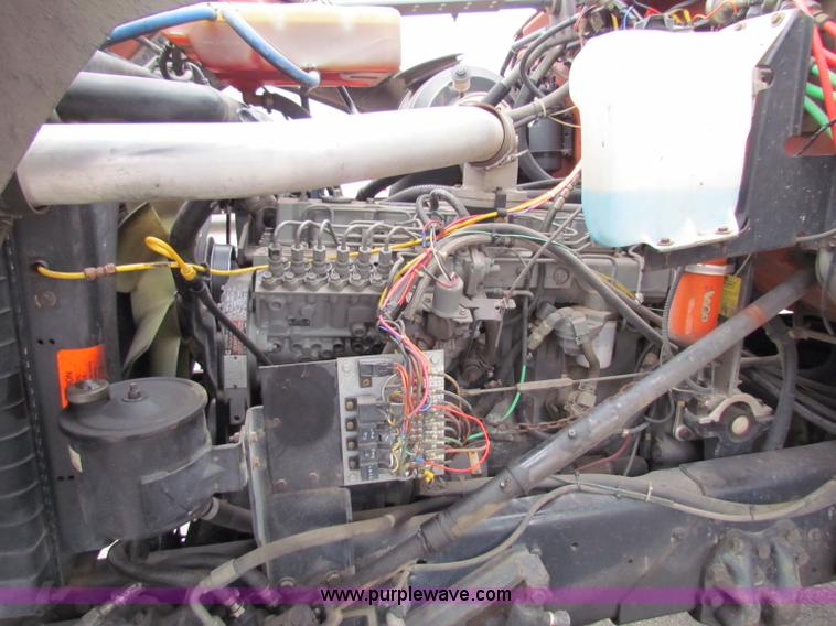 image for item E4025 1994 Ford LNT8000 bridge inspection truck