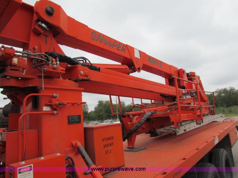 image for item E4025 1994 Ford LNT8000 bridge inspection truck