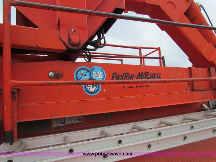 image for item E4025 1994 Ford LNT8000 bridge inspection truck