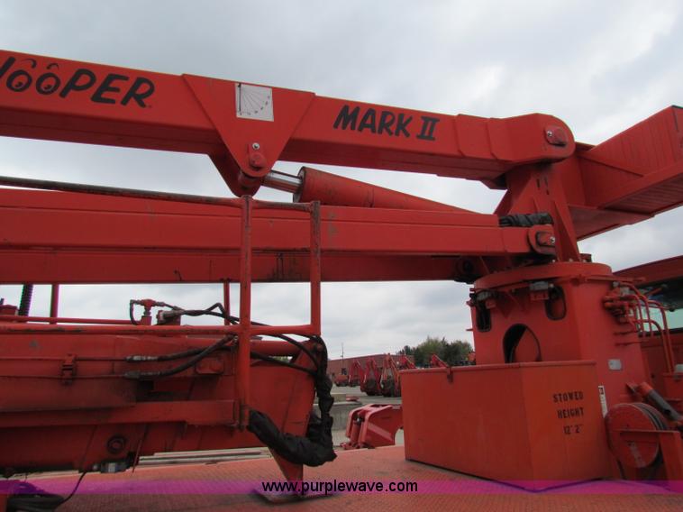 image for item E4025 1994 Ford LNT8000 bridge inspection truck