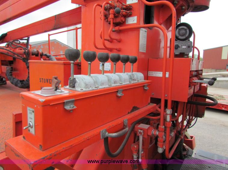 image for item E4025 1994 Ford LNT8000 bridge inspection truck