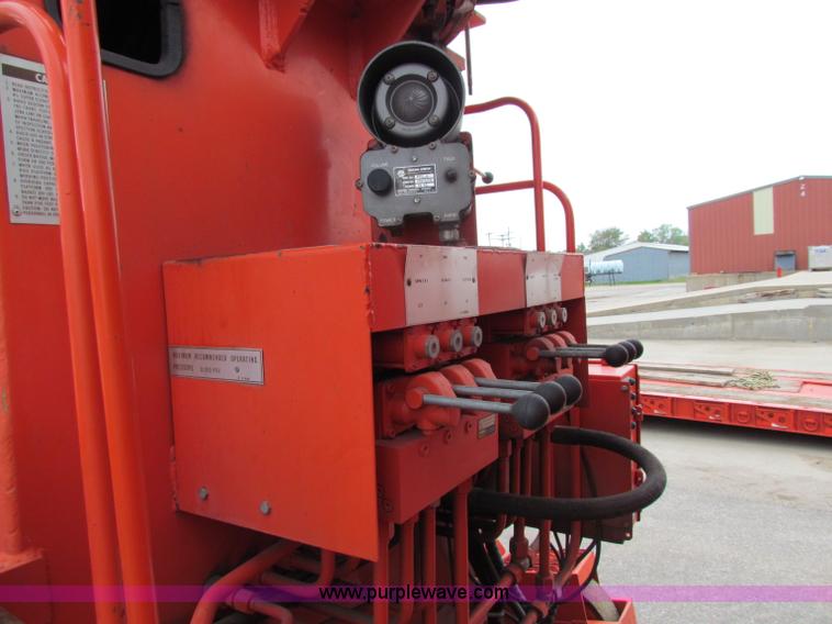 image for item E4025 1994 Ford LNT8000 bridge inspection truck