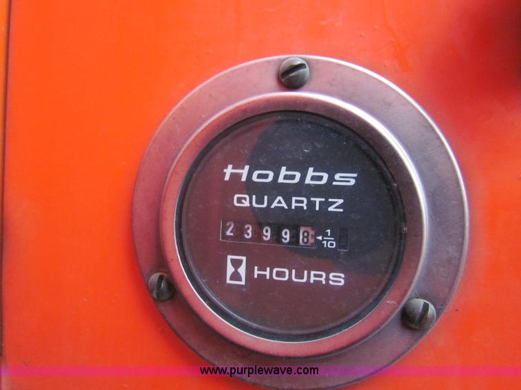 image for item E4025 1994 Ford LNT8000 bridge inspection truck