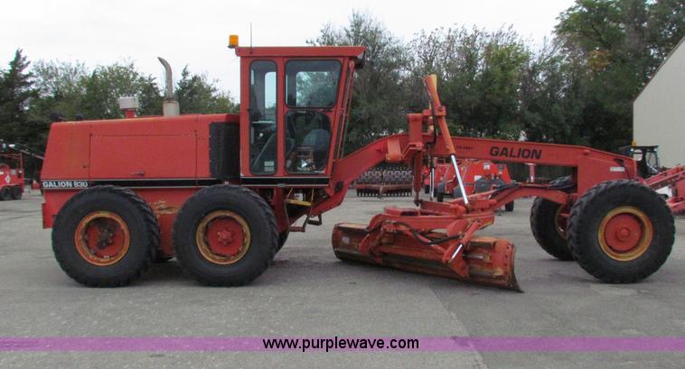 image for item E4034 1996 Galion 830B motor grader