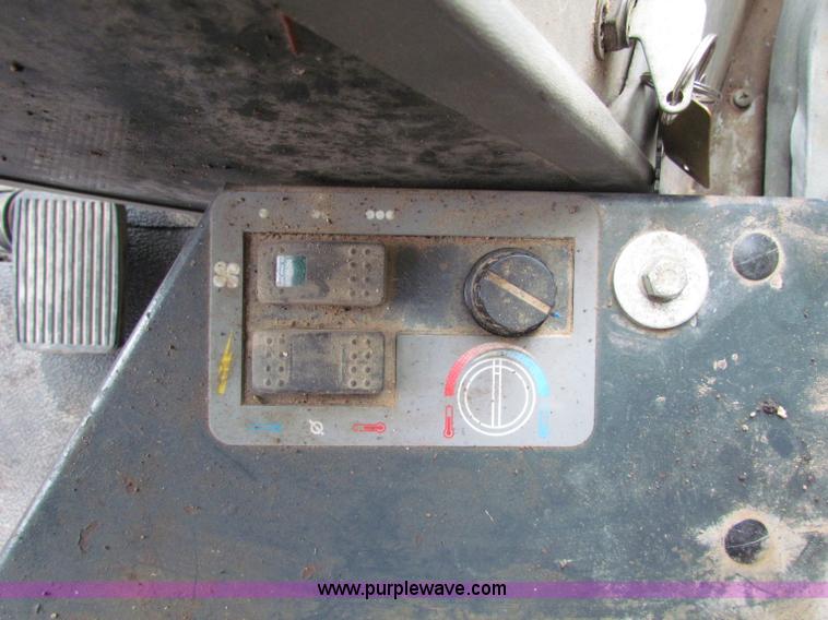 image for item E4034 1996 Galion 830B motor grader