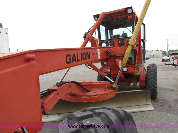 image for item E4034 1996 Galion 830B motor grader
