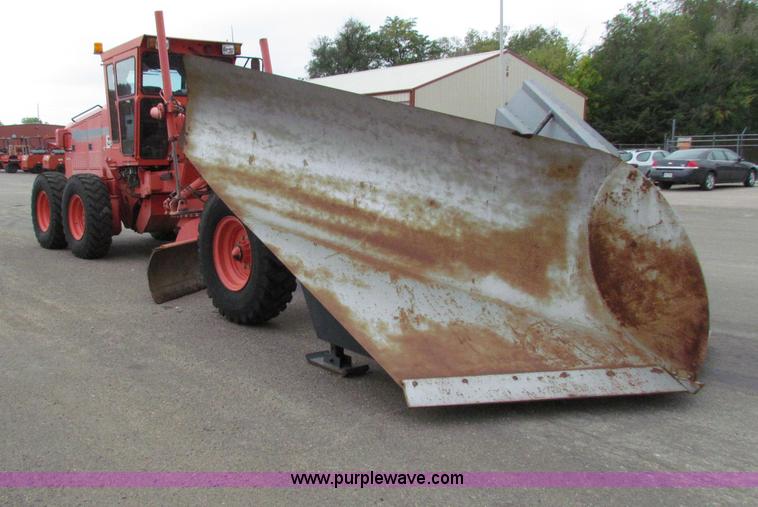 image for item E4035 2000 Champion 710A motor grader