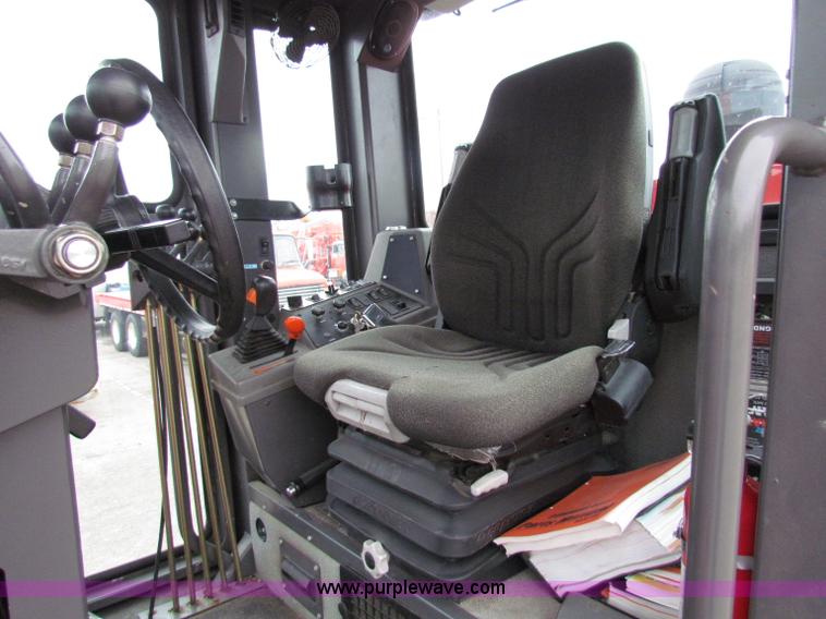 image for item E4035 2000 Champion 710A motor grader