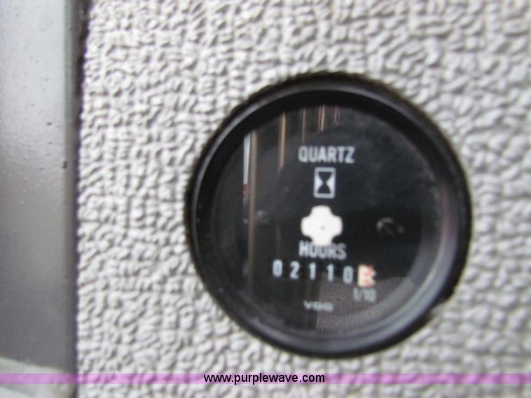 image for item E4035 2000 Champion 710A motor grader