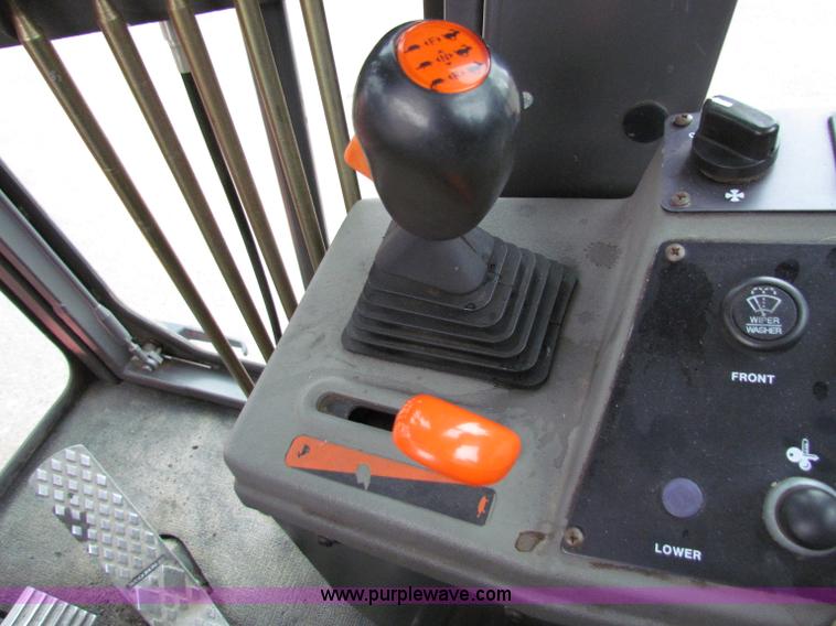 image for item E4035 2000 Champion 710A motor grader