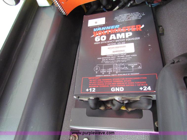 image for item E4035 2000 Champion 710A motor grader