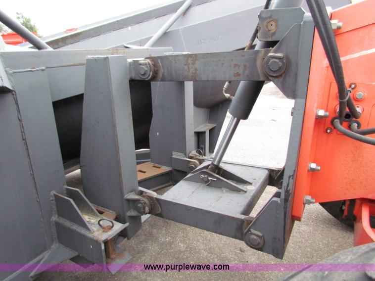 image for item E4035 2000 Champion 710A motor grader