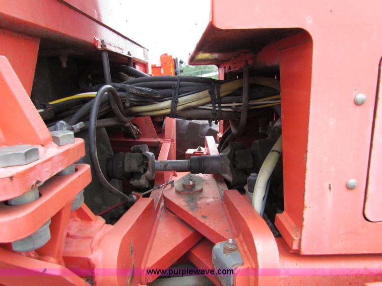 image for item E4035 2000 Champion 710A motor grader