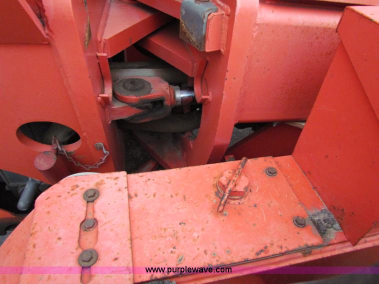 image for item E4035 2000 Champion 710A motor grader