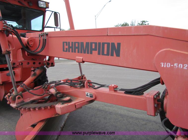image for item E4035 2000 Champion 710A motor grader