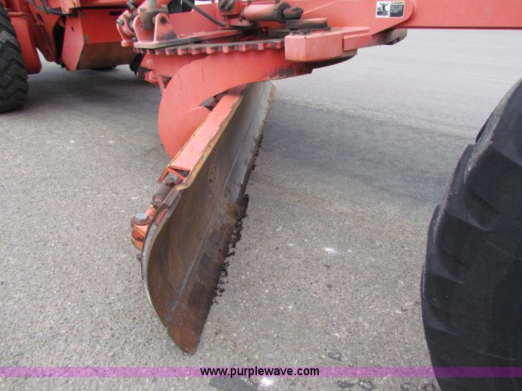 image for item E4035 2000 Champion 710A motor grader