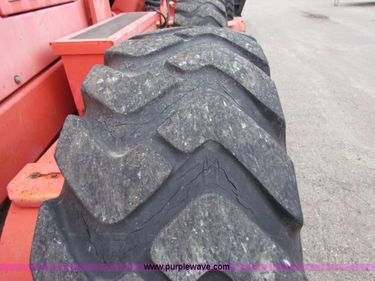 image for item E4035 2000 Champion 710A motor grader