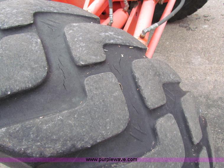 image for item E4035 2000 Champion 710A motor grader