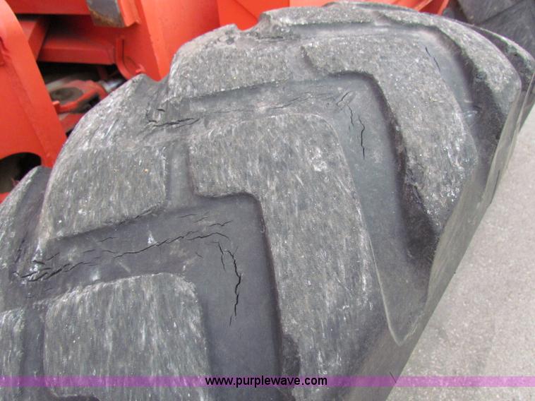 image for item E4035 2000 Champion 710A motor grader