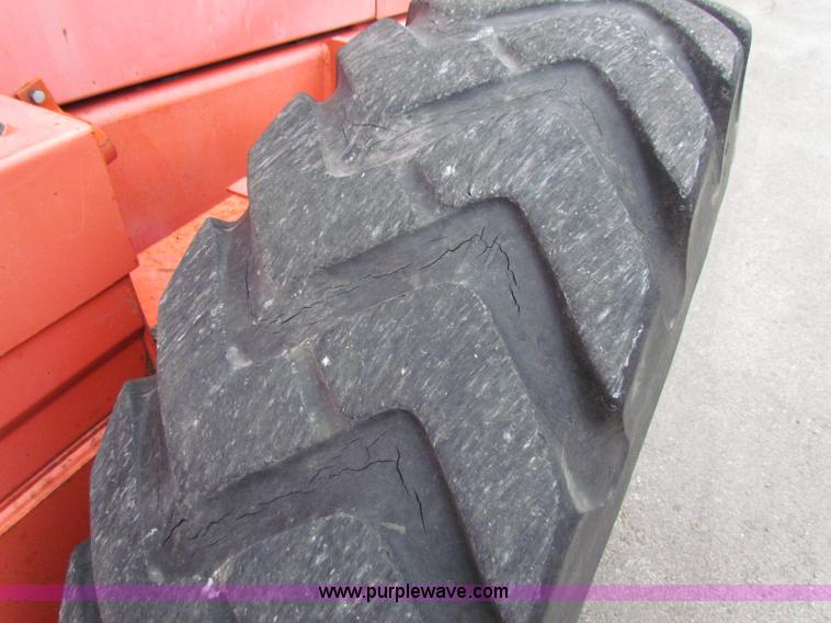 image for item E4035 2000 Champion 710A motor grader