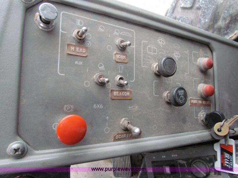 image for item E4036 1996 Galion 830B motor grader