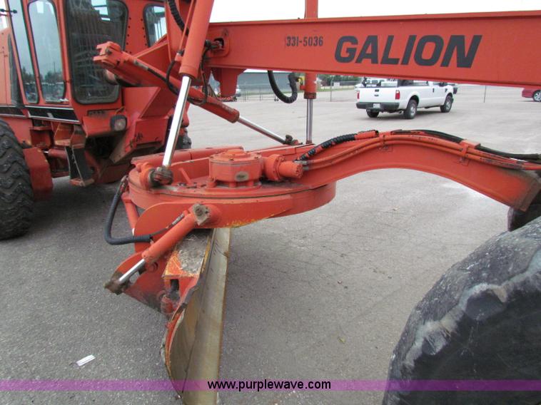 image for item E4036 1996 Galion 830B motor grader