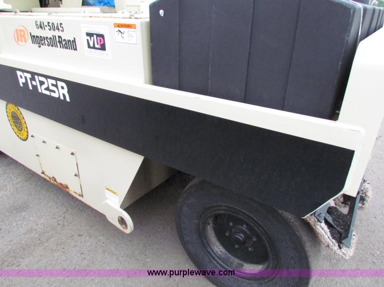 image for item E4049 2006 Ingersoll Rand PT125R pneumatic roller