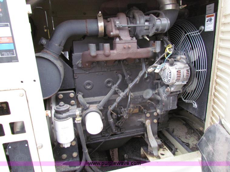 image for item E4049 2006 Ingersoll Rand PT125R pneumatic roller