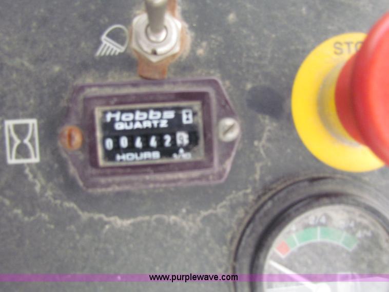 image for item E4049 2006 Ingersoll Rand PT125R pneumatic roller