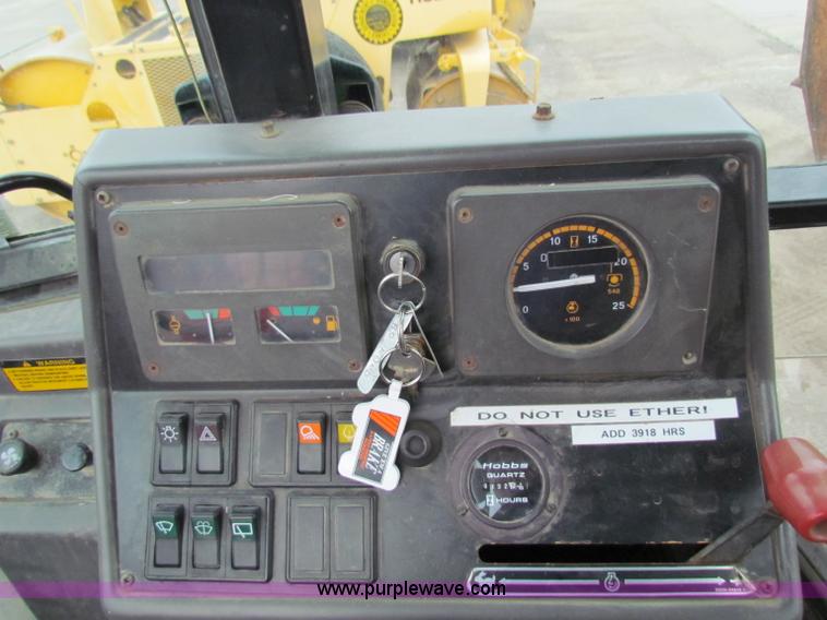 image for item E4054 1996 Ford 555D backhoe