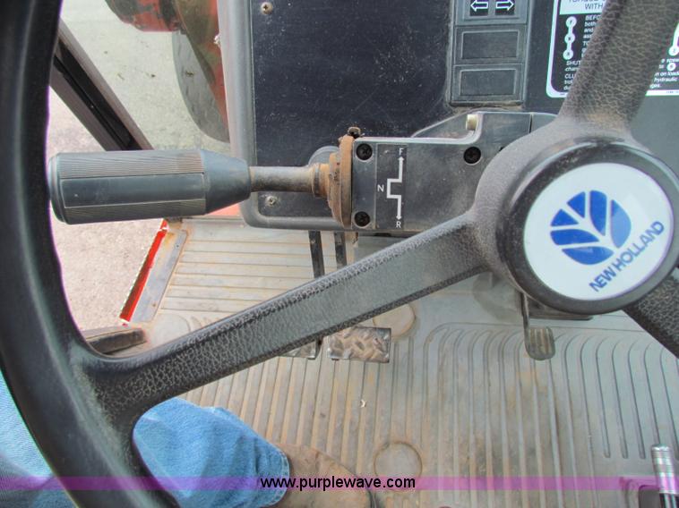image for item E4057 1995 Ford 555D backhoe