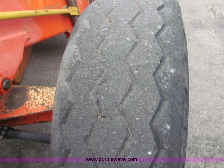 image for item E4057 1995 Ford 555D backhoe