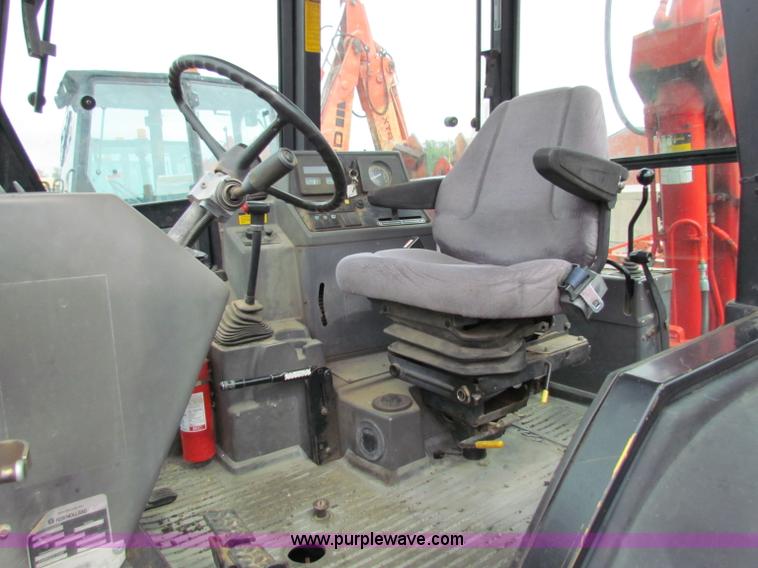 image for item E4058 1996 Ford 555D backhoe