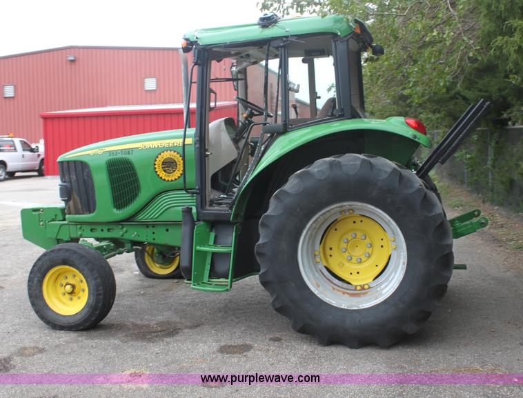 image for item E4062 2007 John Deere 6415 tractor
