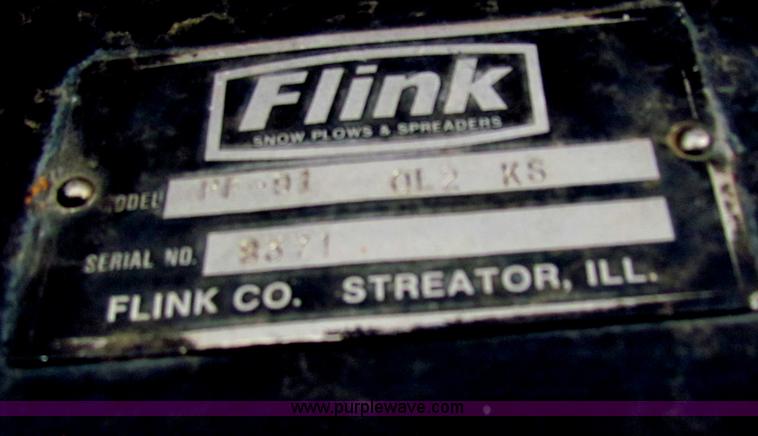 image for item E4087 1997 Ford LNT9000 flatbed truck