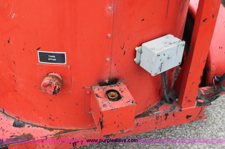 image for item E4097 2001 Craft Co SS-125 crack seal machine