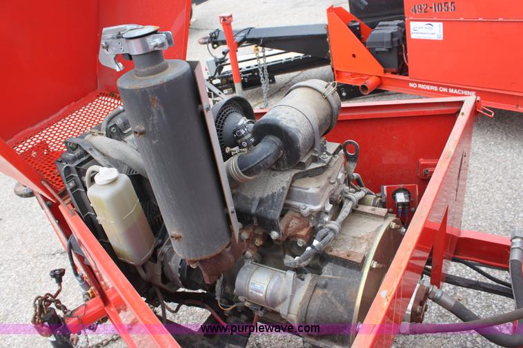 image for item E4099 2001 Craft Co SS-125 crack seal machine