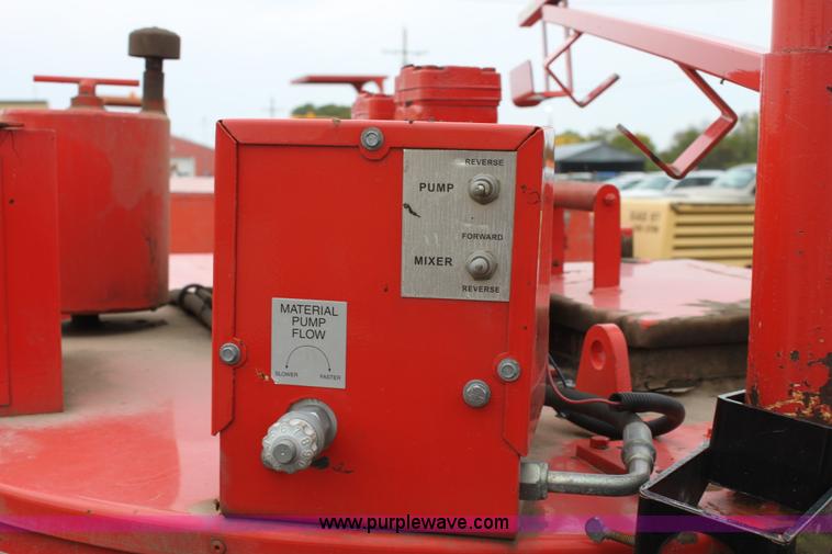 image for item E4099 2001 Craft Co SS-125 crack seal machine