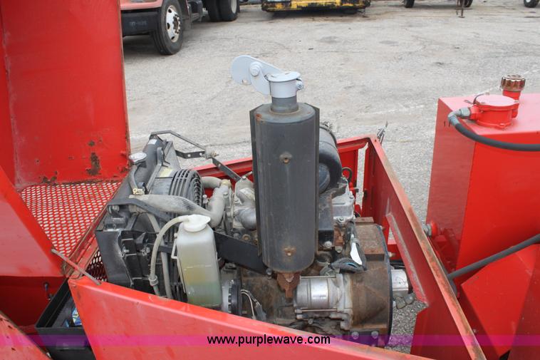 image for item E4101 2001 Craft Co SS-125 crack seal machine