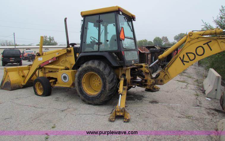 image for item E4106 1997 John Deere 310E backhoe