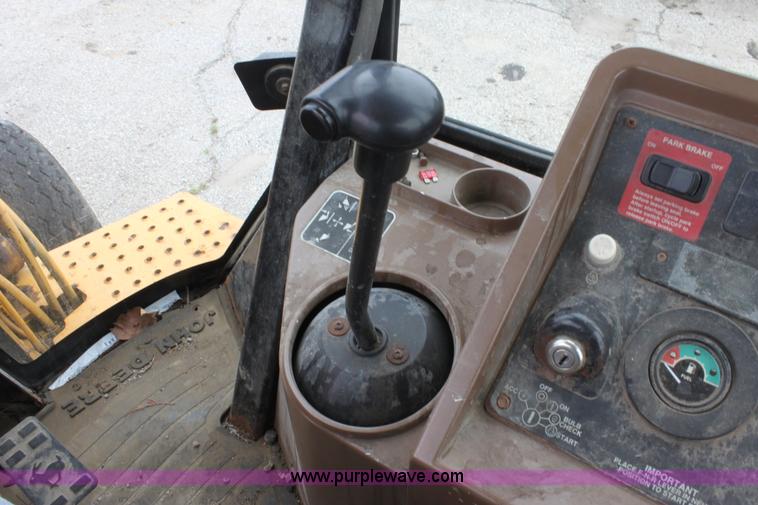 image for item E4106 1997 John Deere 310E backhoe