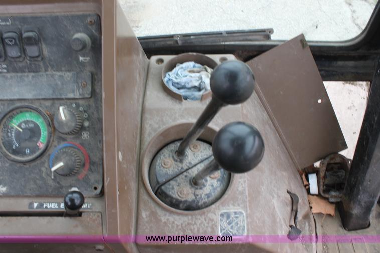 image for item E4106 1997 John Deere 310E backhoe