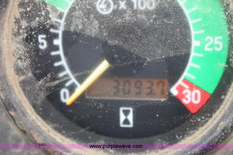 image for item E4106 1997 John Deere 310E backhoe