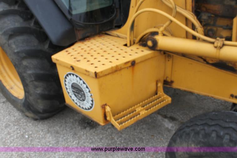 image for item E4106 1997 John Deere 310E backhoe